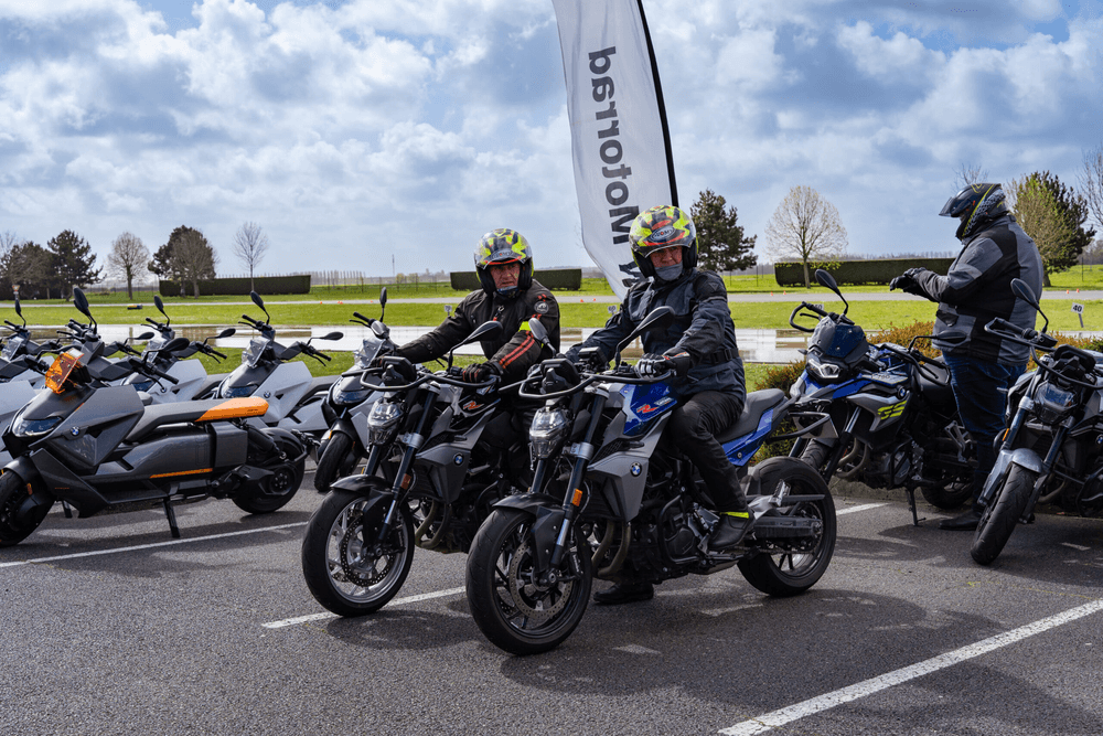 Moto - Reprise du guidon